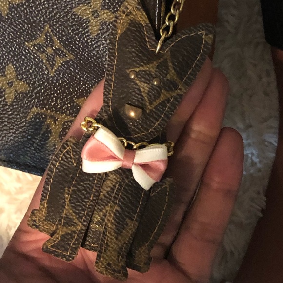 authentic LOUIS VUITTON CARTOUCHIERE MM - Picture 3 of 9